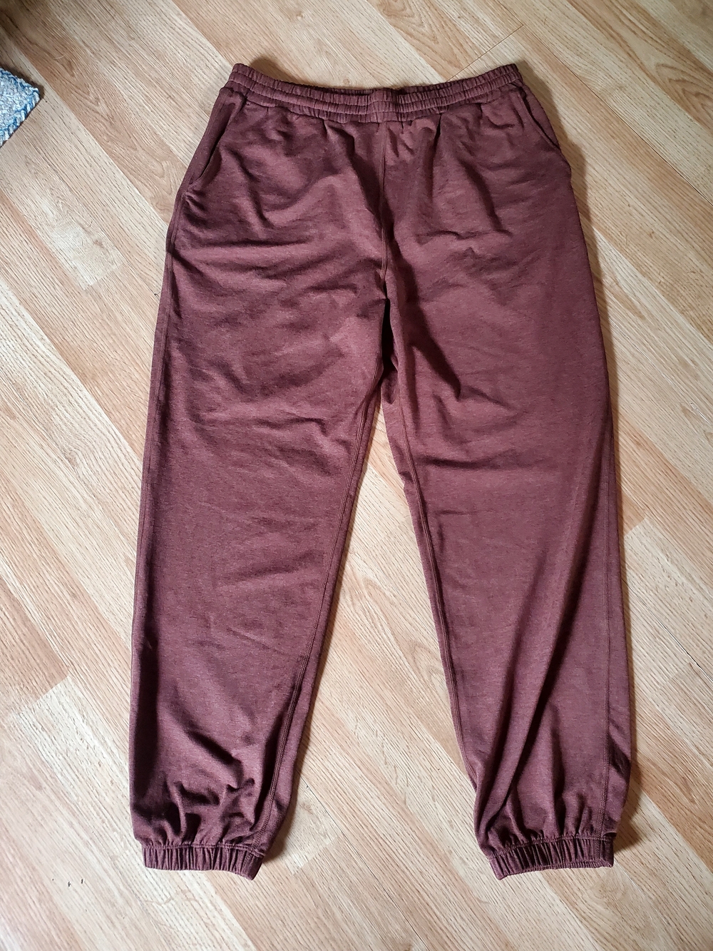 Vuori Women's Brown Boyfriend Sweatpant Joggers